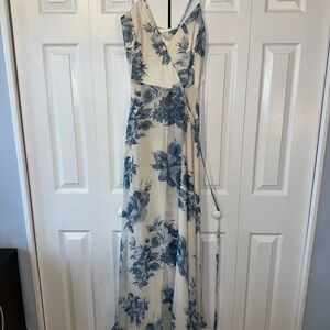 Elegant Blue Floral Maxi Dress